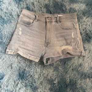 BRAND: WALLFLOWER // SIZE: 13 // COLOR: Jean (light wash)